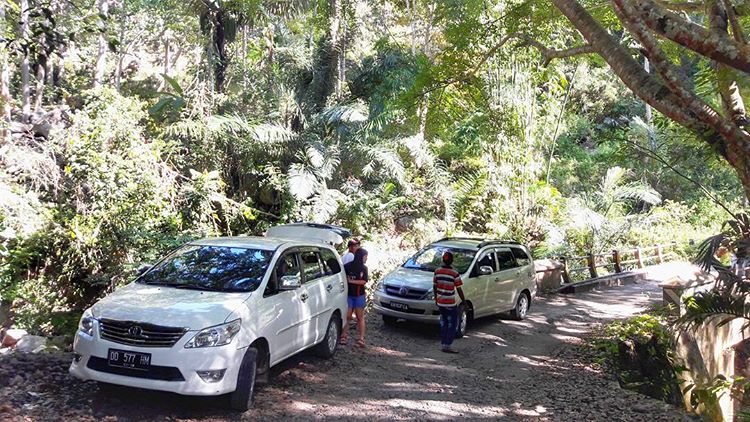 Transportasi Menuju Labuan Bajo, sumber ig transfloresrental